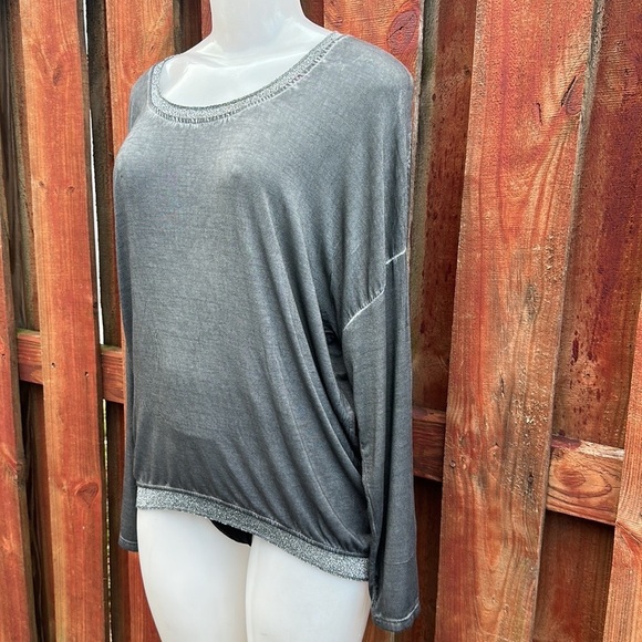 Free For Humanity Long Sleeve Women’s Gray Women's Top Size 8 - Picture 4 of 10
